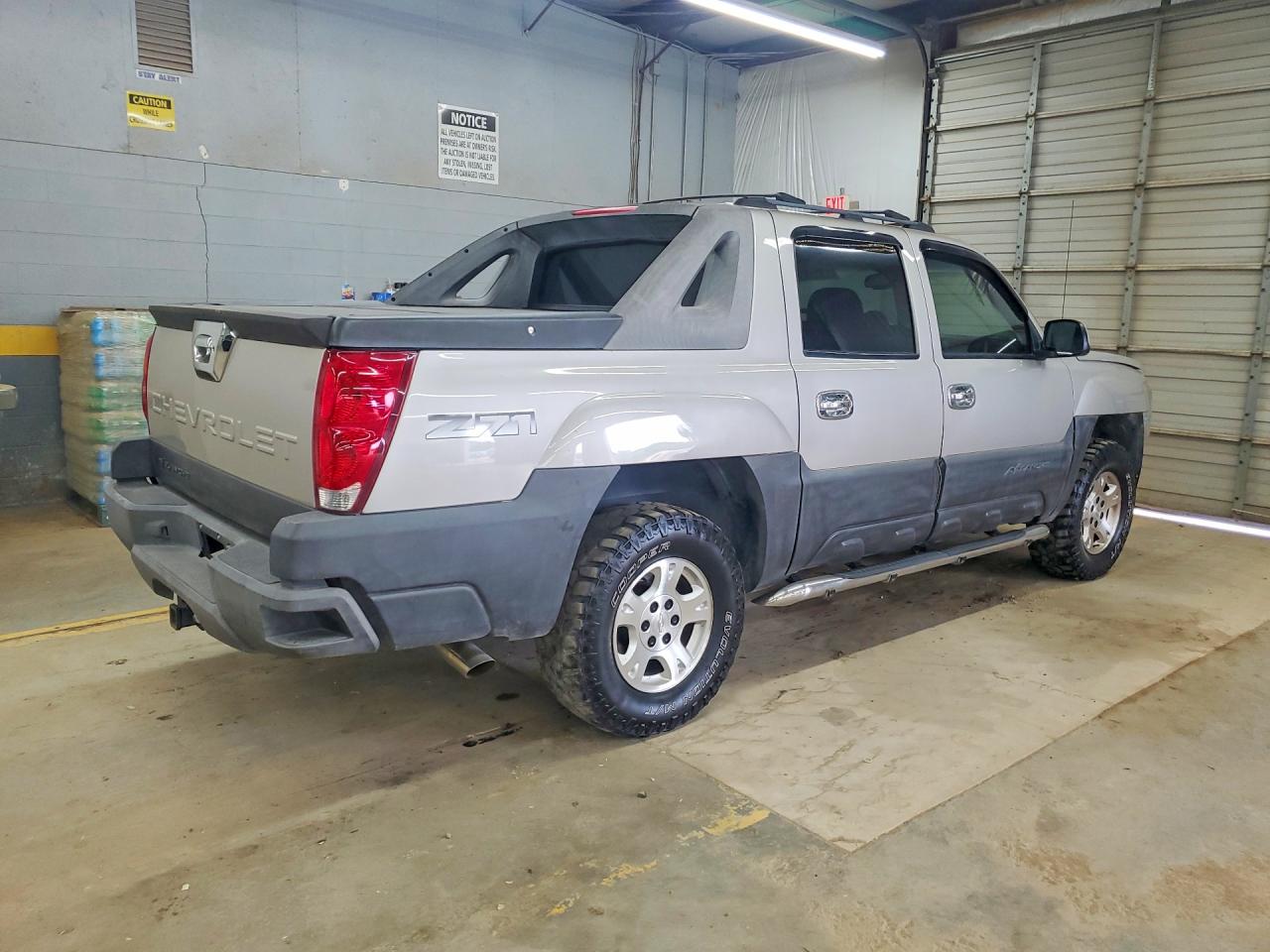 2004 CHEVROLET AVALANCHE