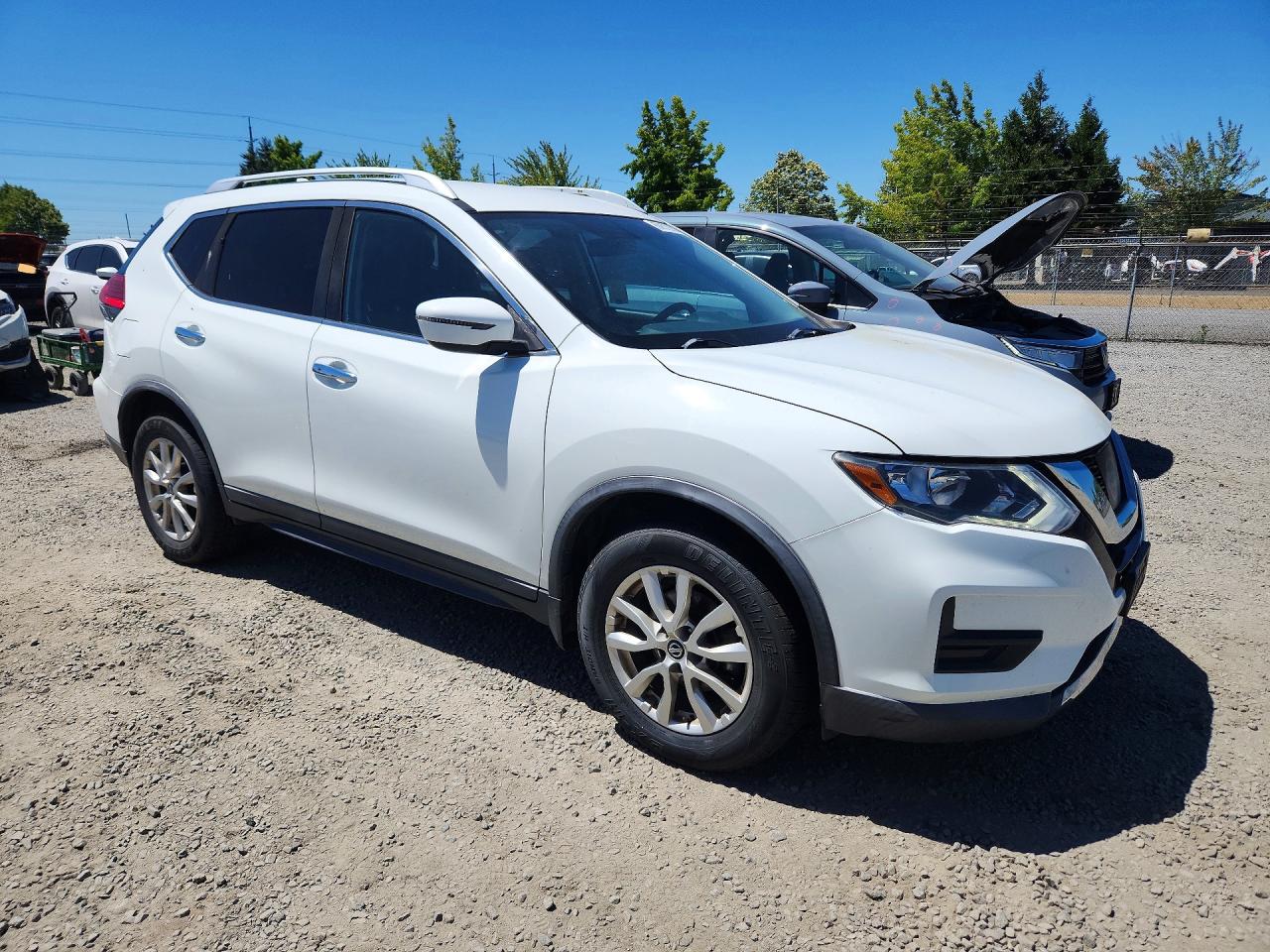 2017 NISSAN ROGUE