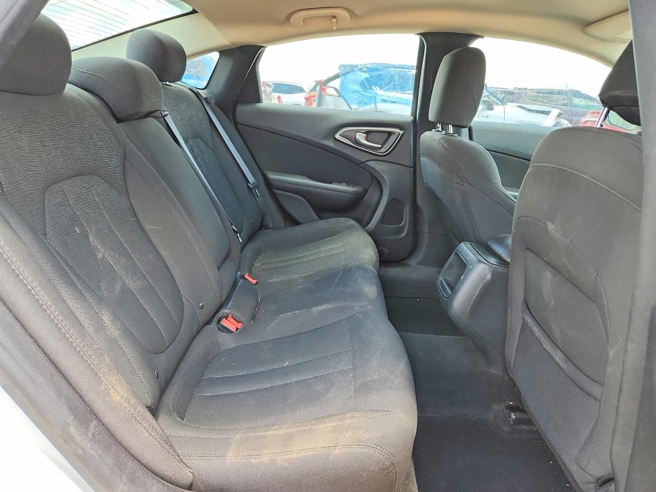 2016 CHRYSLER 200