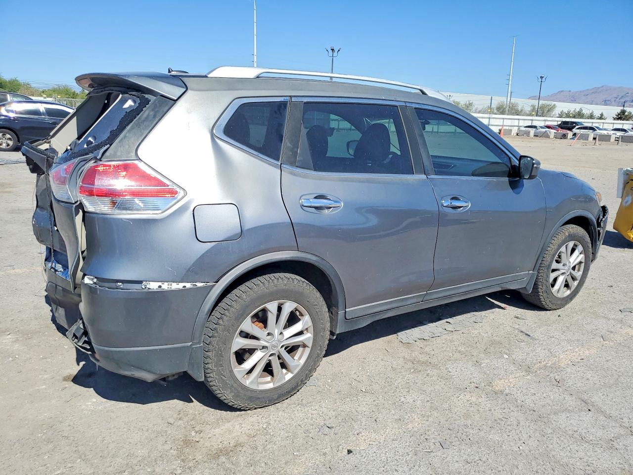 2016 NISSAN ROGUE