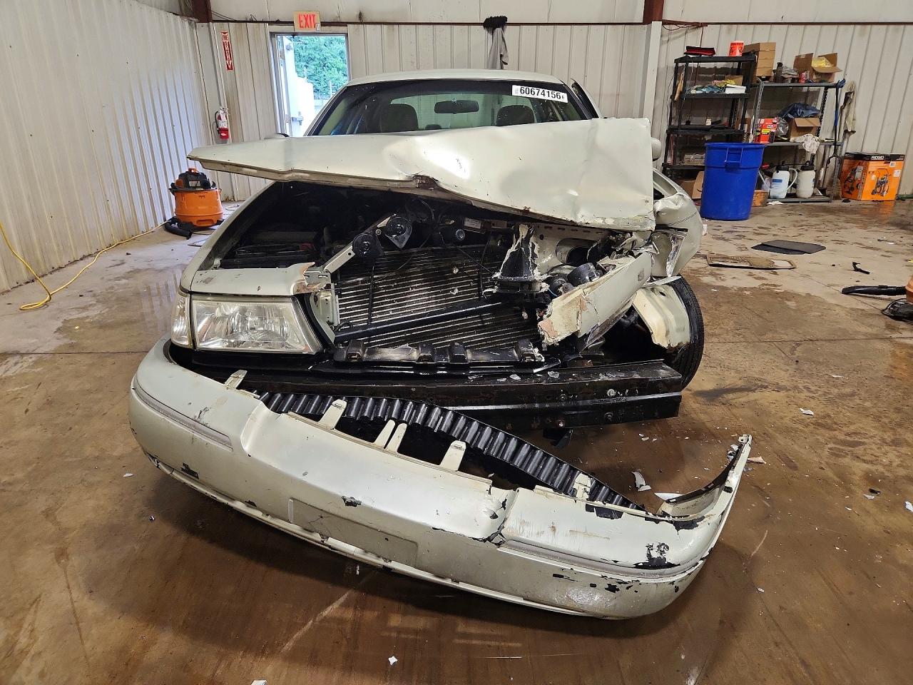 2003 MERCURY GRMARQUIS