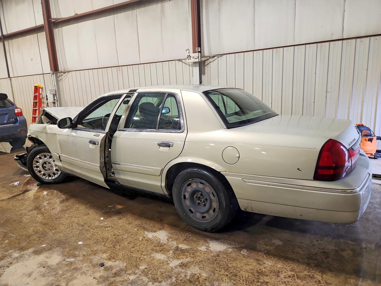 2003 MERCURY GRMARQUIS