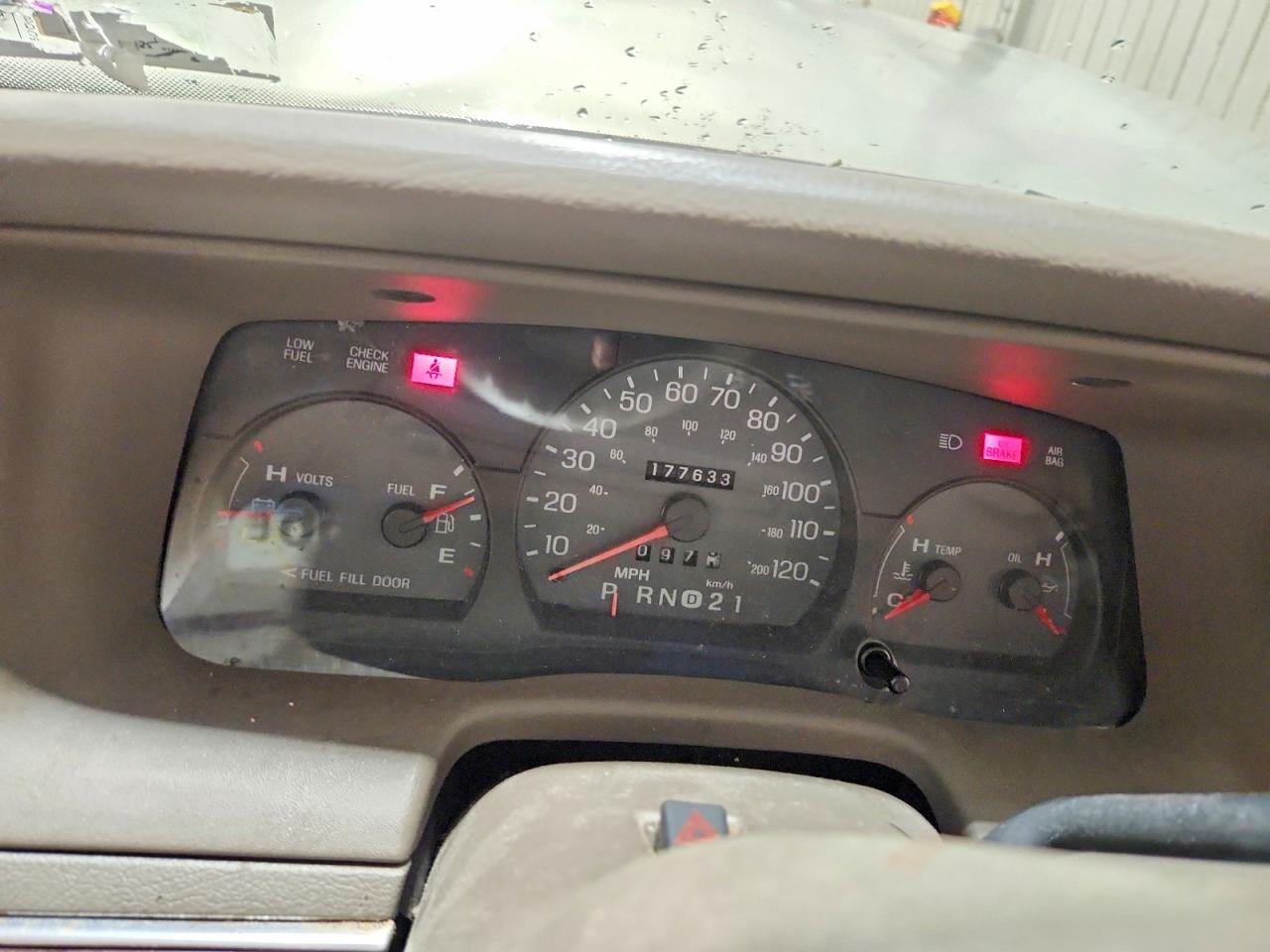 2003 MERCURY GRMARQUIS