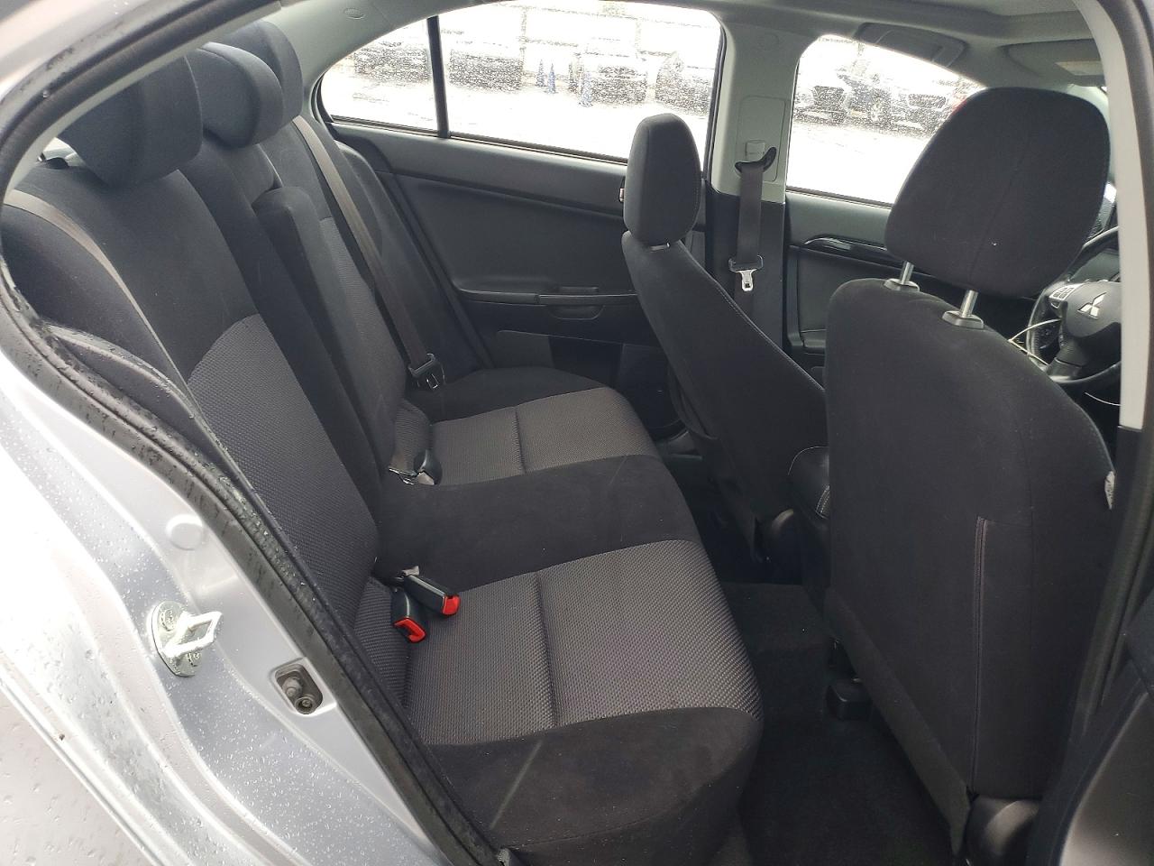 2015 MITSUBISHI LANCER
