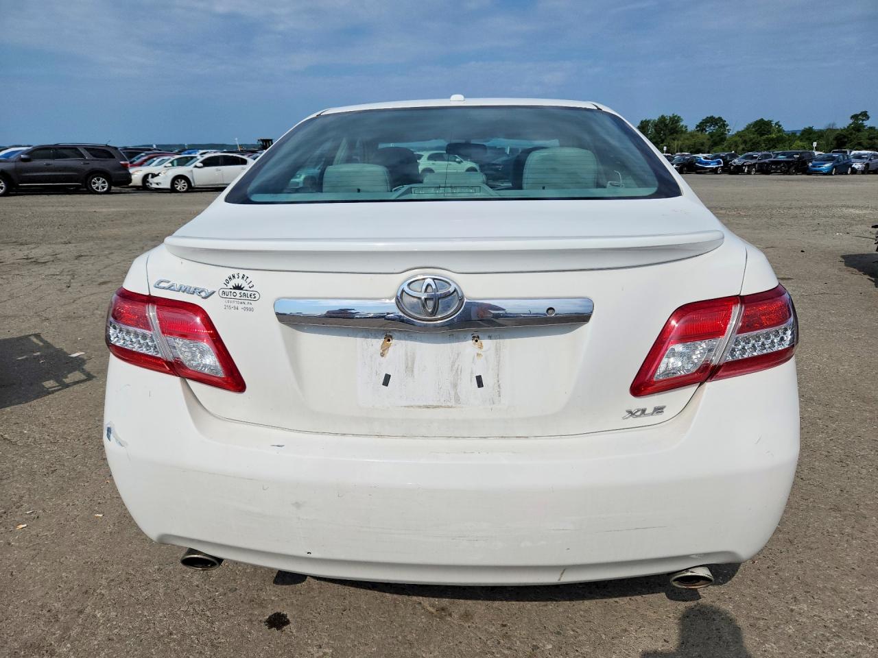2010 TOYOTA CAMRY