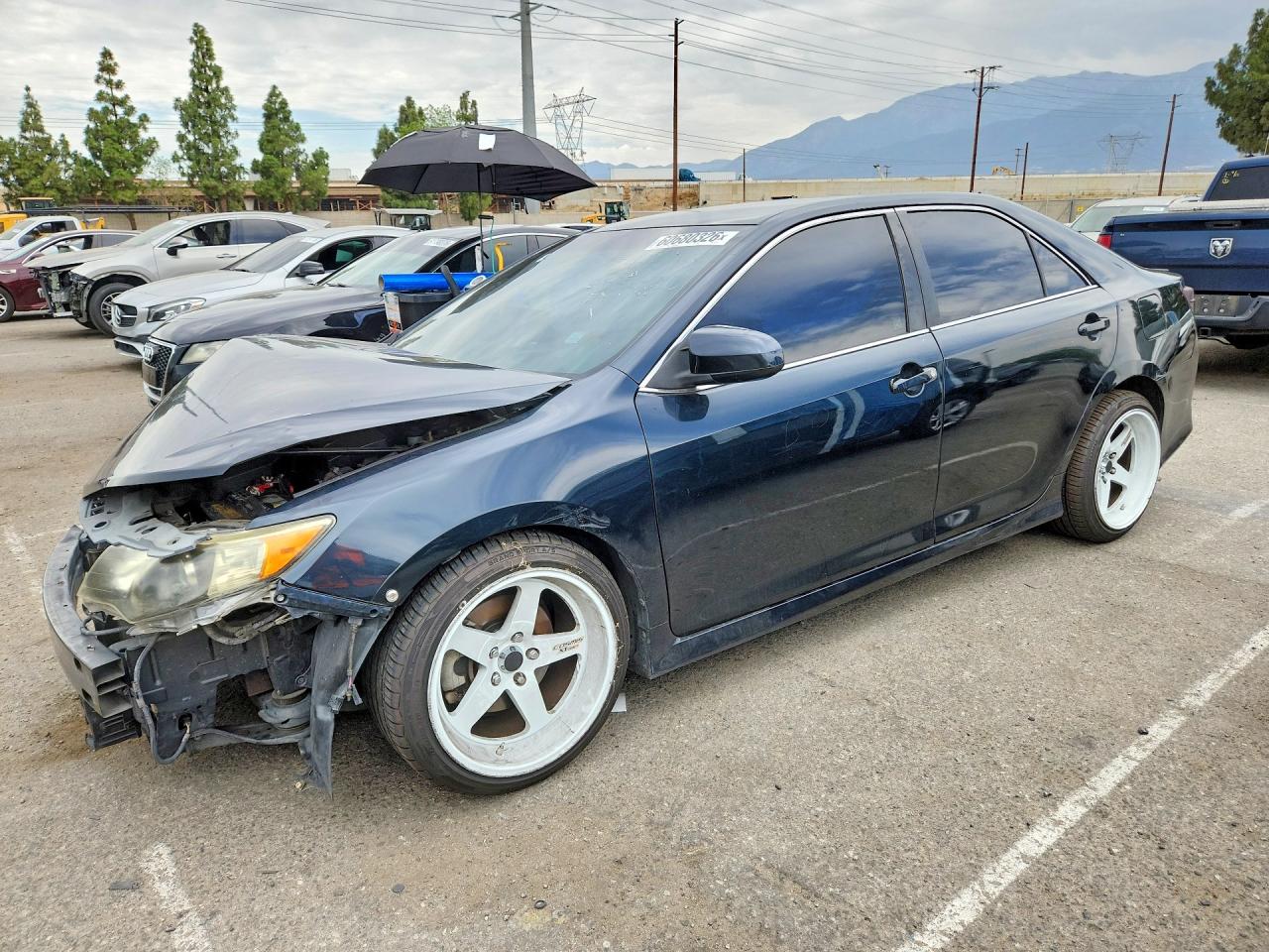 2013 TOYOTA CAMRY