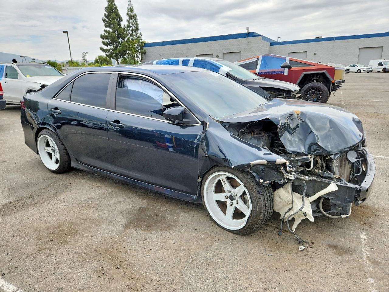 2013 TOYOTA CAMRY