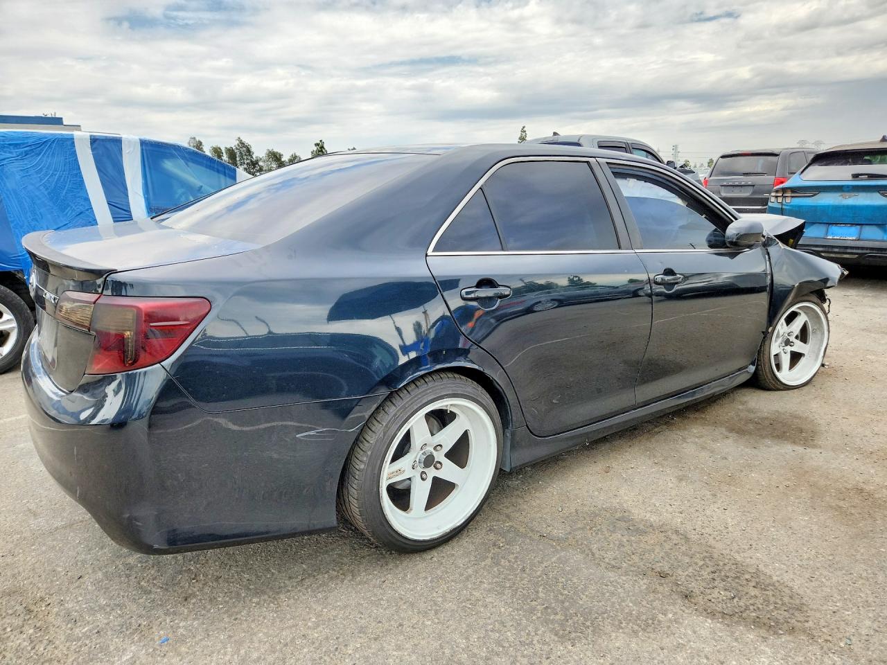 2013 TOYOTA CAMRY