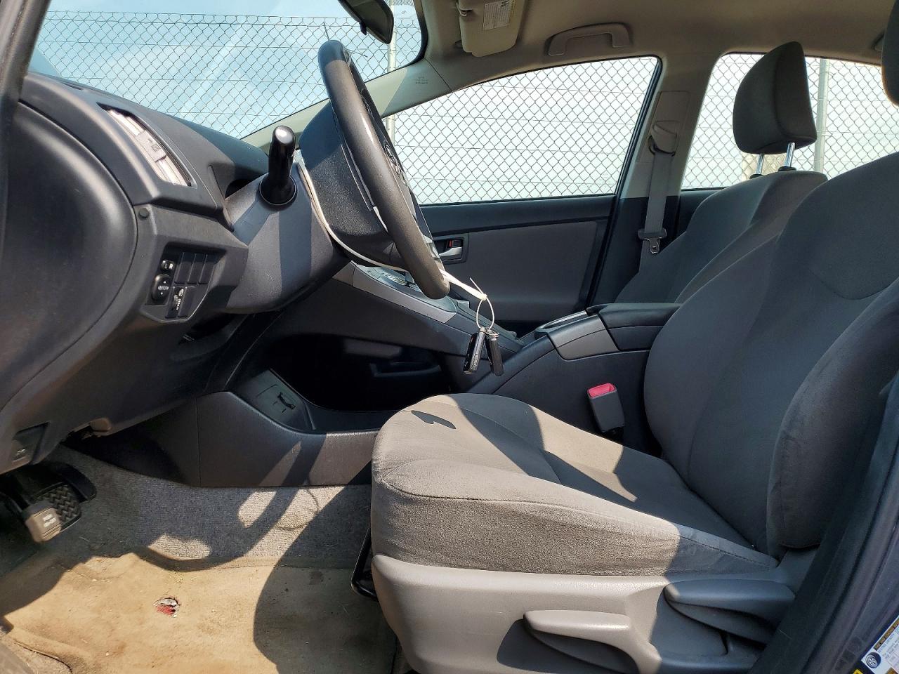 2013 TOYOTA PRIUS