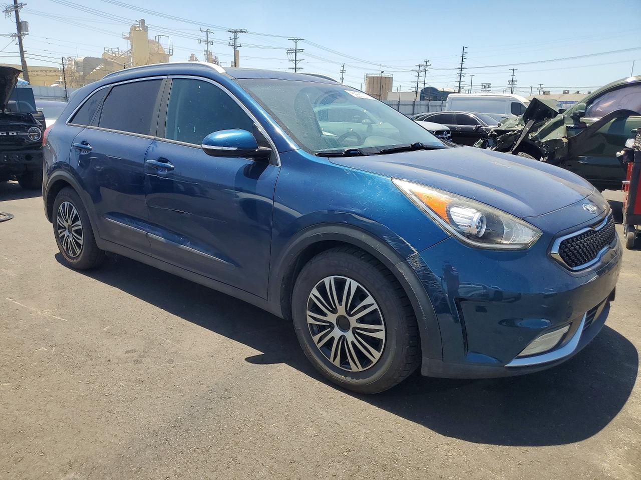 2017 KIA NIRO