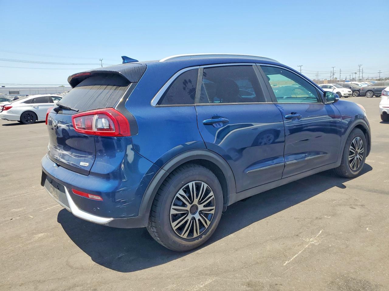 2017 KIA NIRO