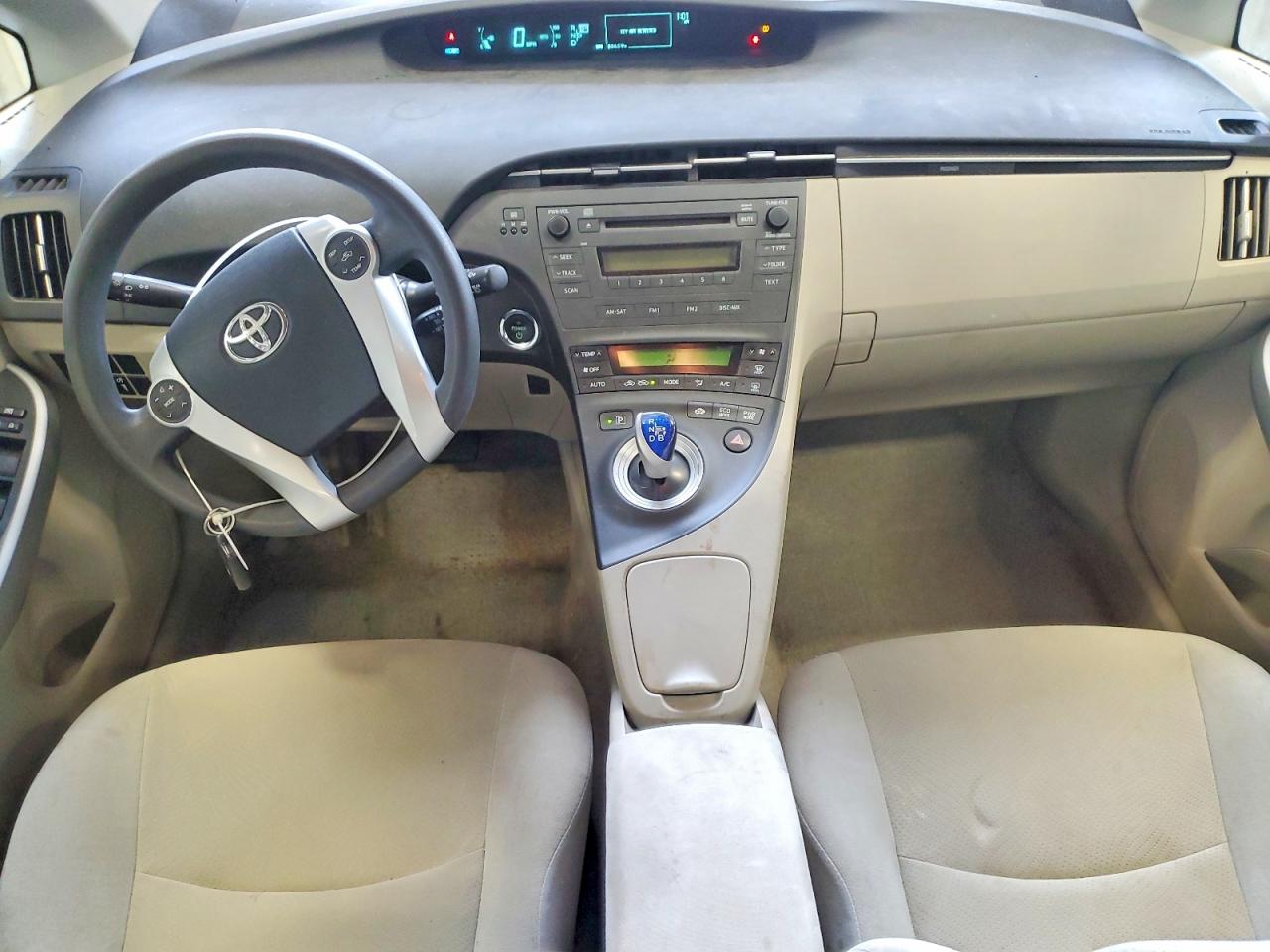 2011 TOYOTA PRIUS