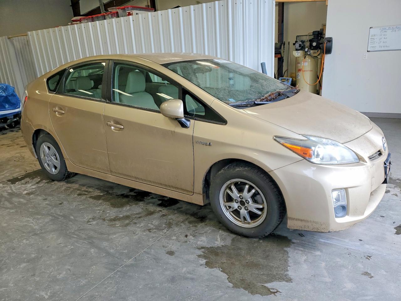 2011 TOYOTA PRIUS