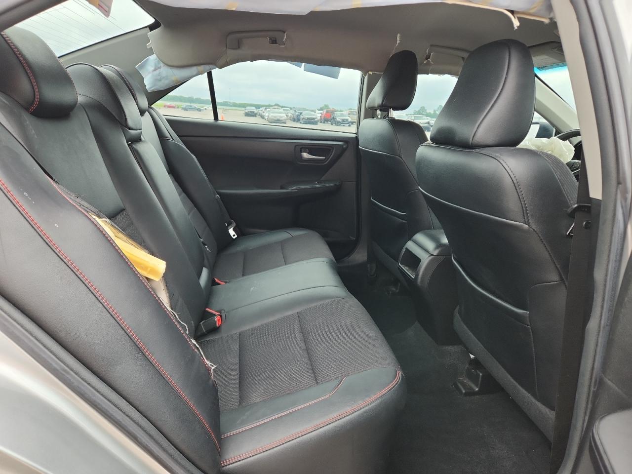 2016 TOYOTA CAMRY