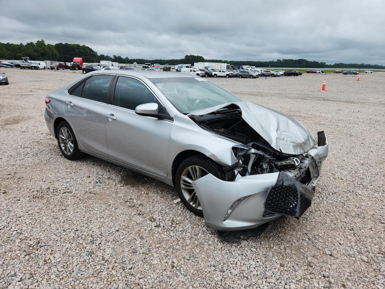 2016 TOYOTA CAMRY
