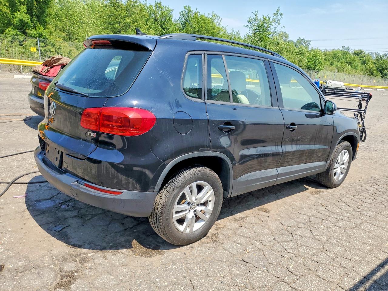 2017 VOLKSWAGEN TIGUAN