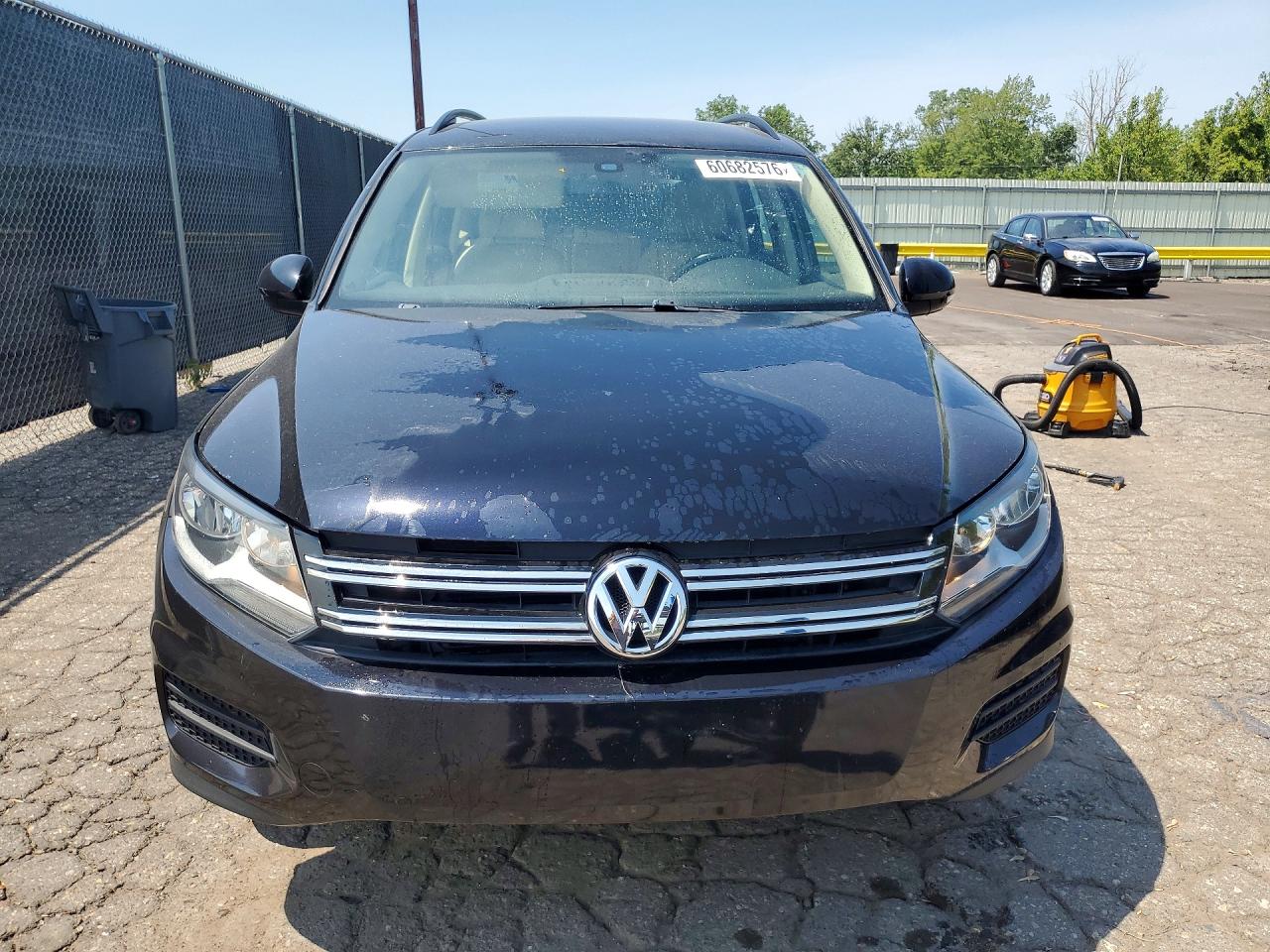 2017 VOLKSWAGEN TIGUAN