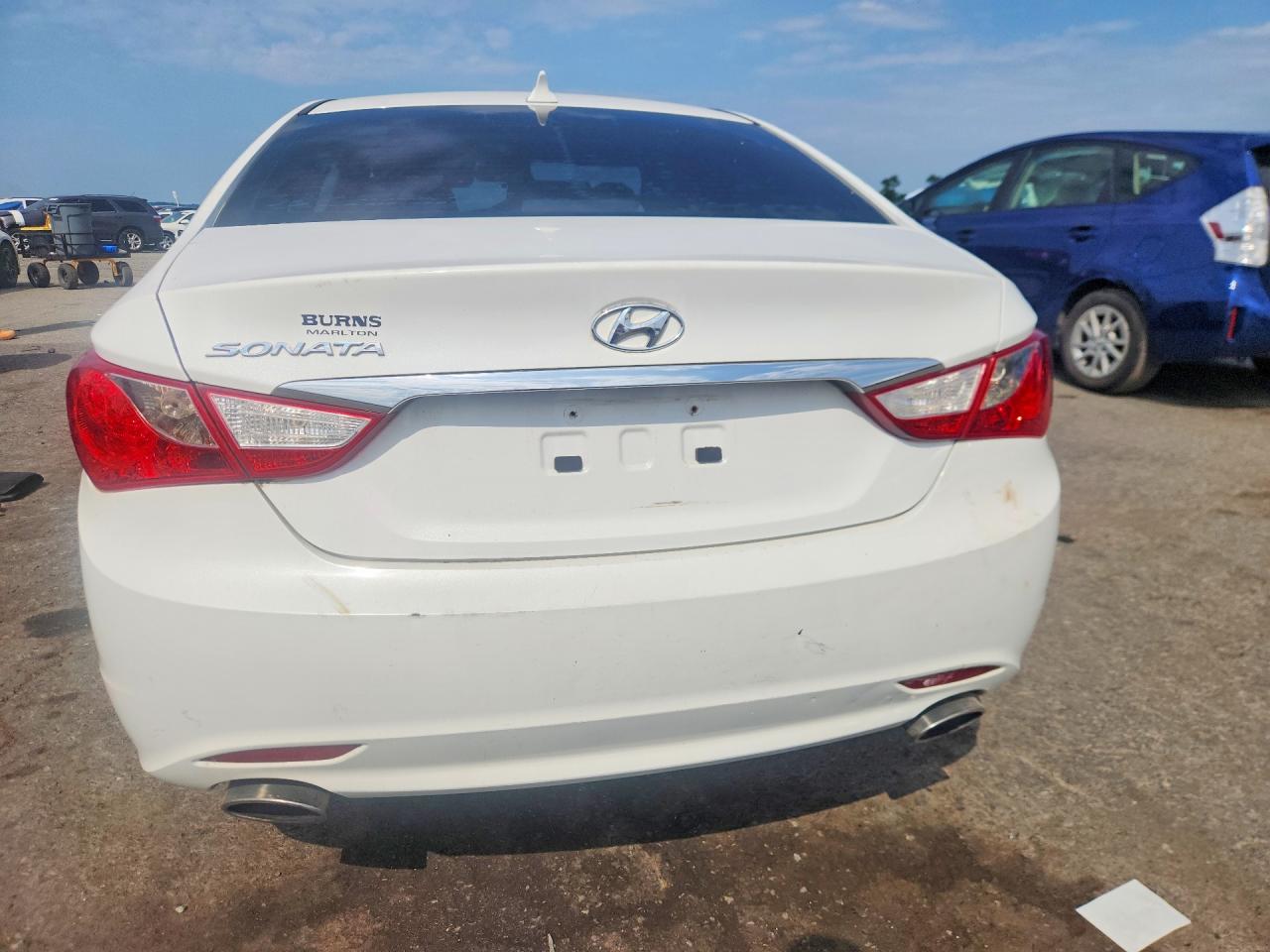 2011 HYUNDAI SONATA