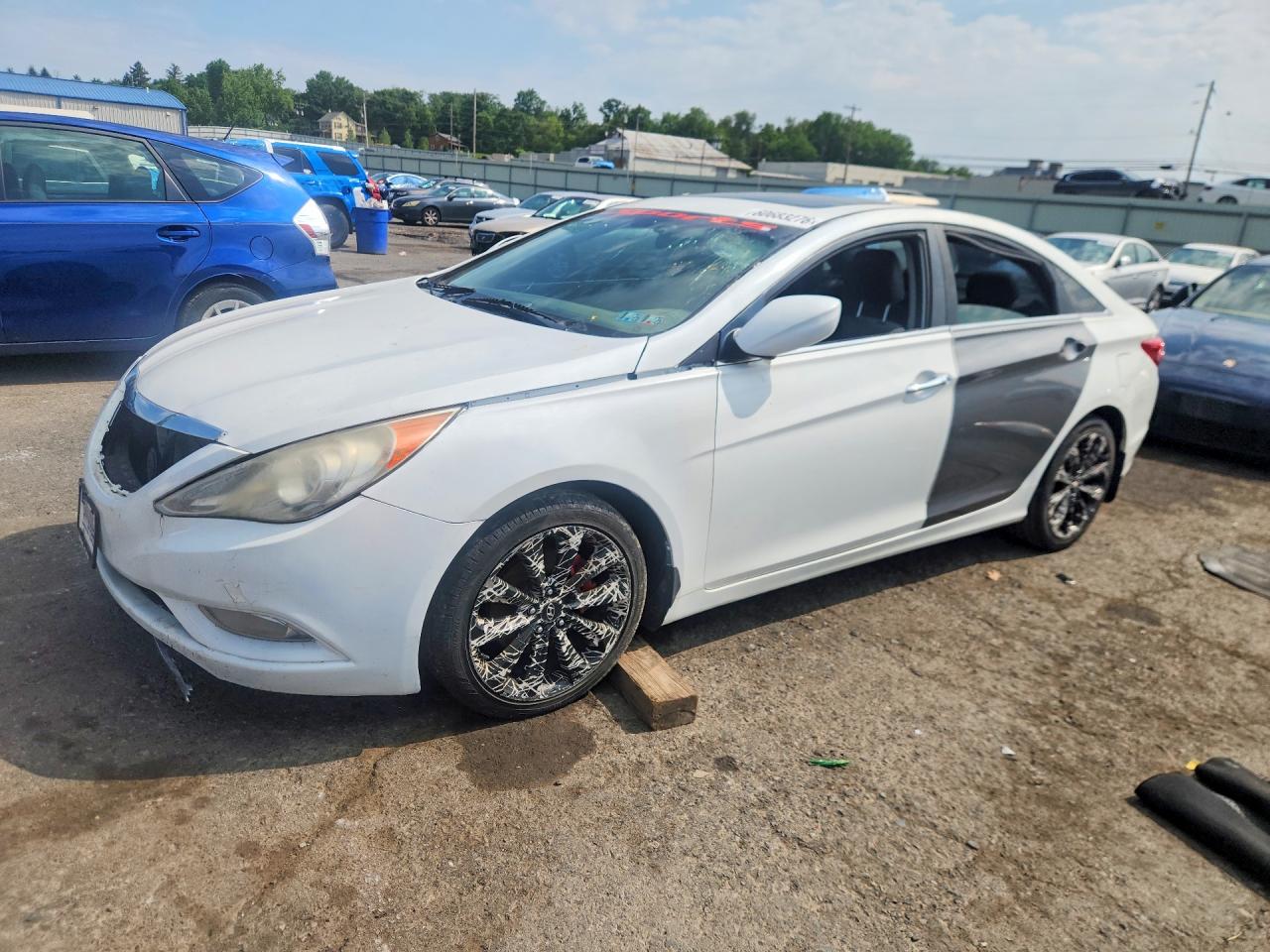 2011 HYUNDAI SONATA