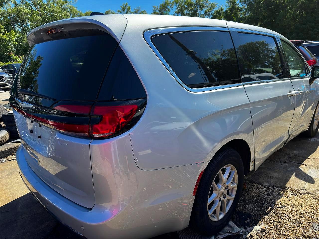2024 CHRYSLER PACIFICA