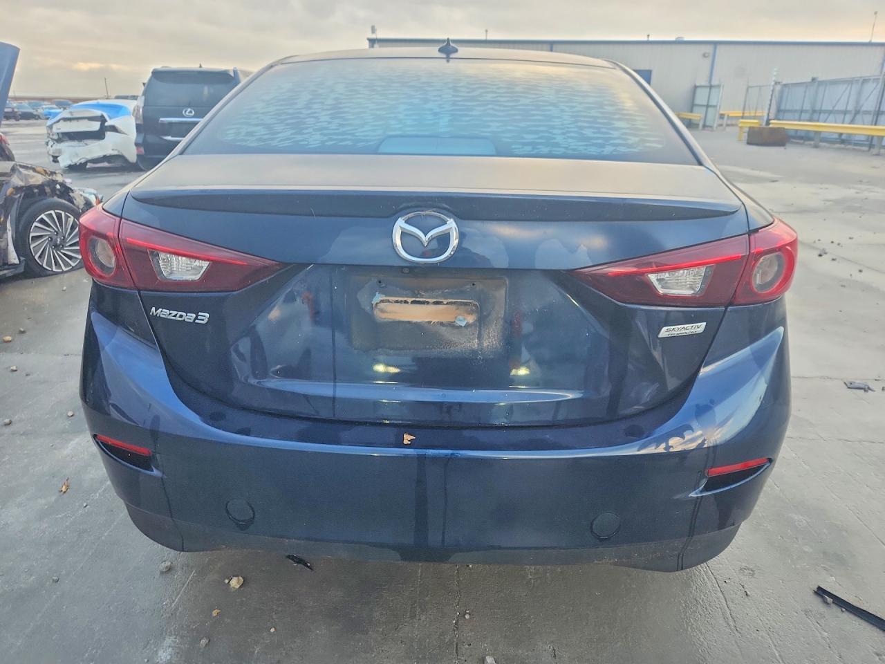 2017 MAZDA 3