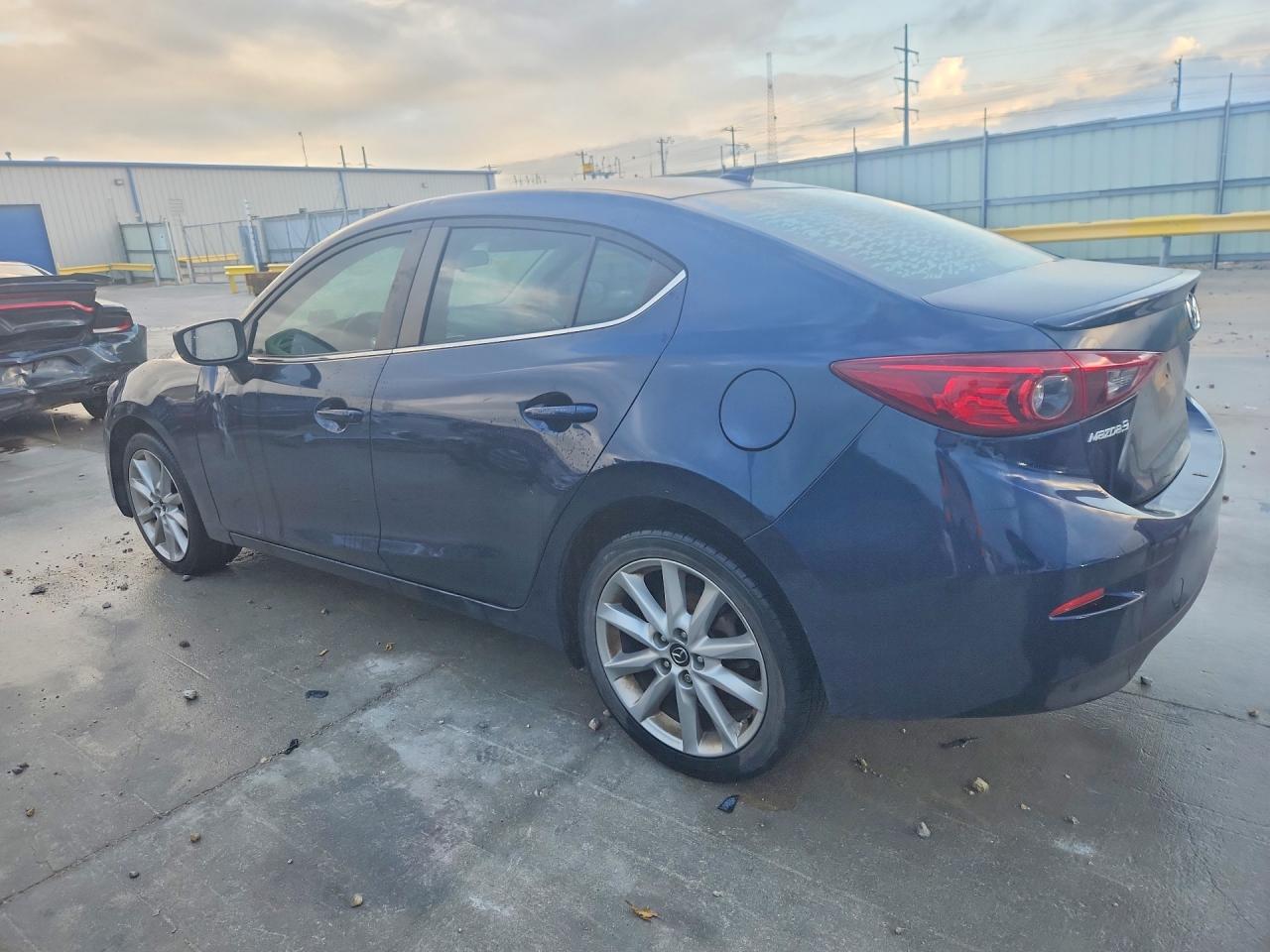 2017 MAZDA 3