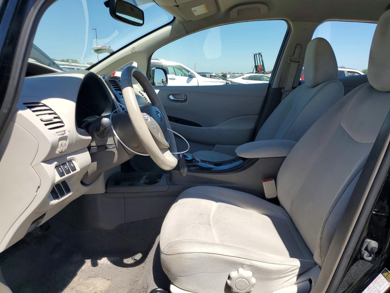 2012 NISSAN LEAF