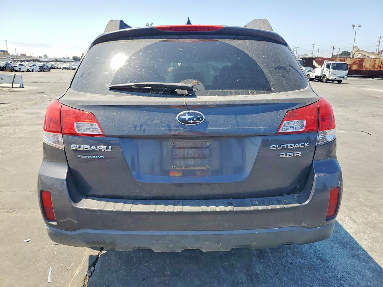 2012 SUBARU OUTBACK
