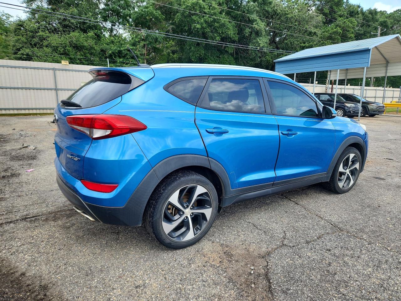 2016 HYUNDAI TUCSON