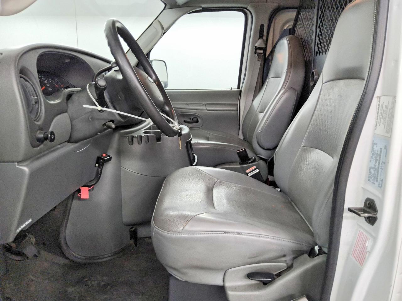 2004 FORD ECONOLINE