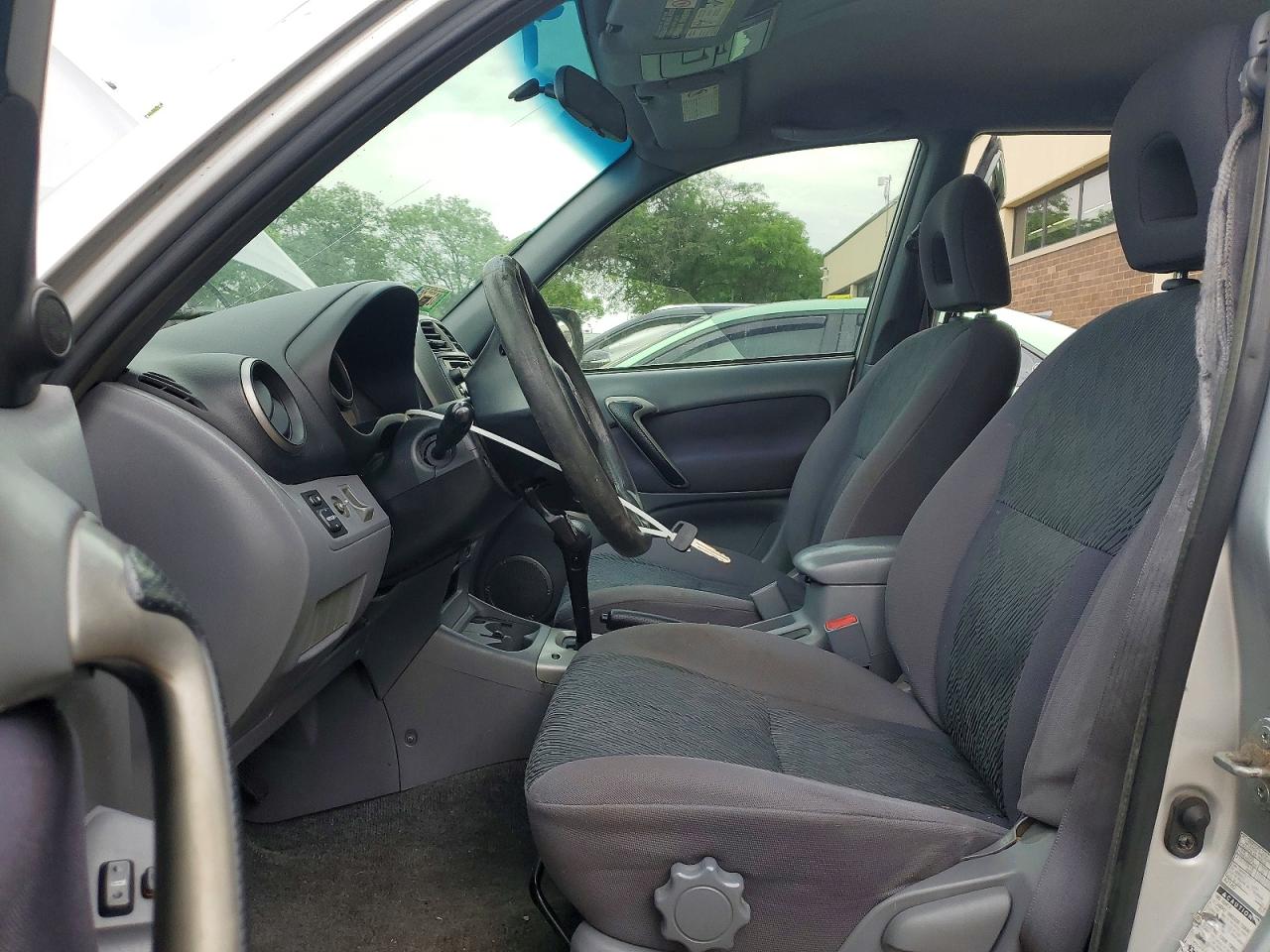 2001 TOYOTA RAV4