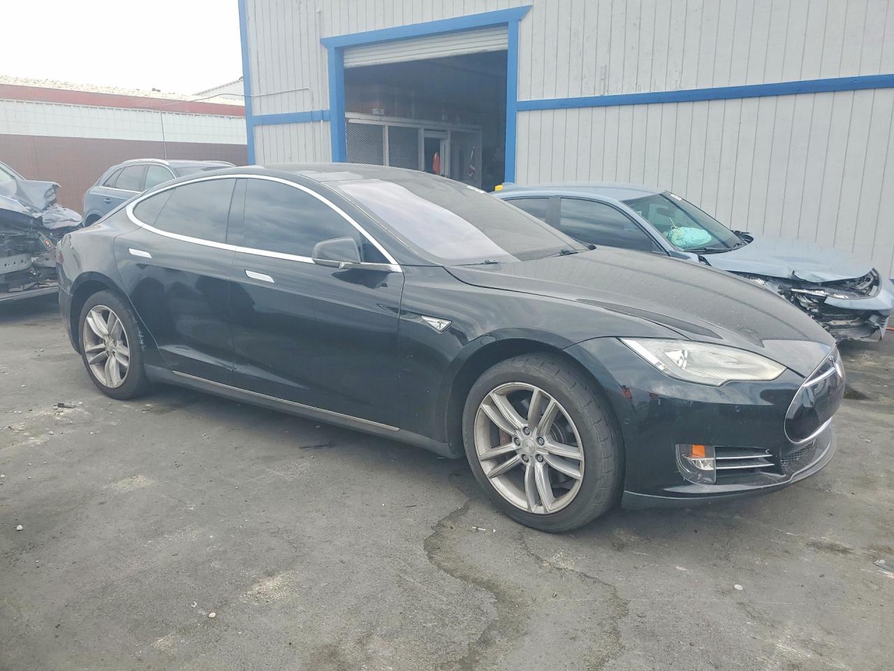 2015 TESLA MODEL S