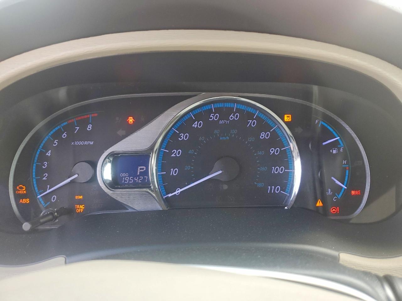 2013 TOYOTA SIENNA