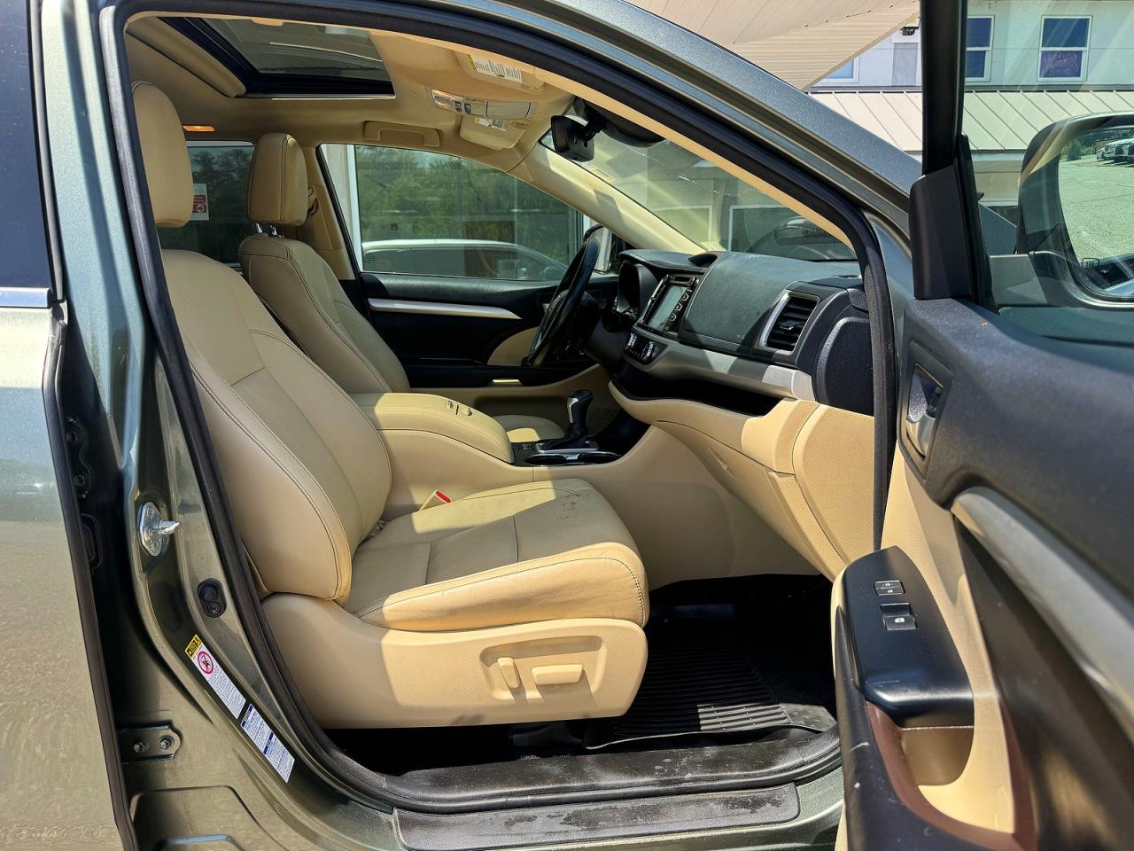 2017 TOYOTA HIGHLANDER