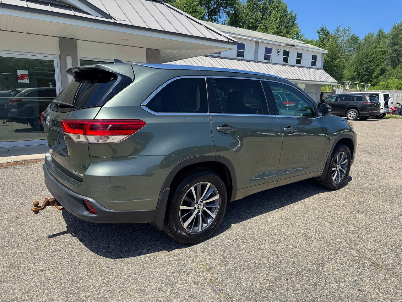 2017 TOYOTA HIGHLANDER