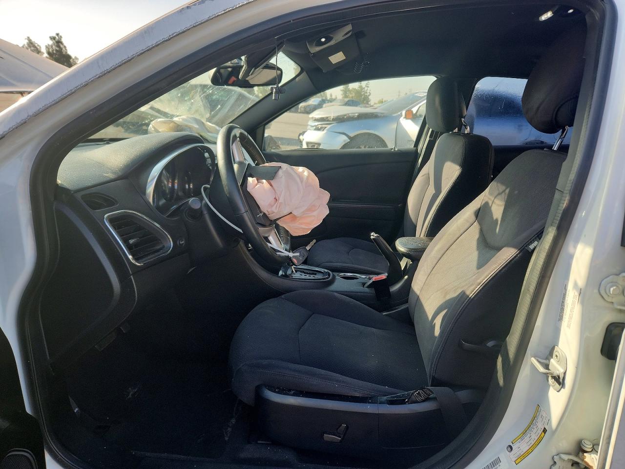 2012 CHRYSLER 200