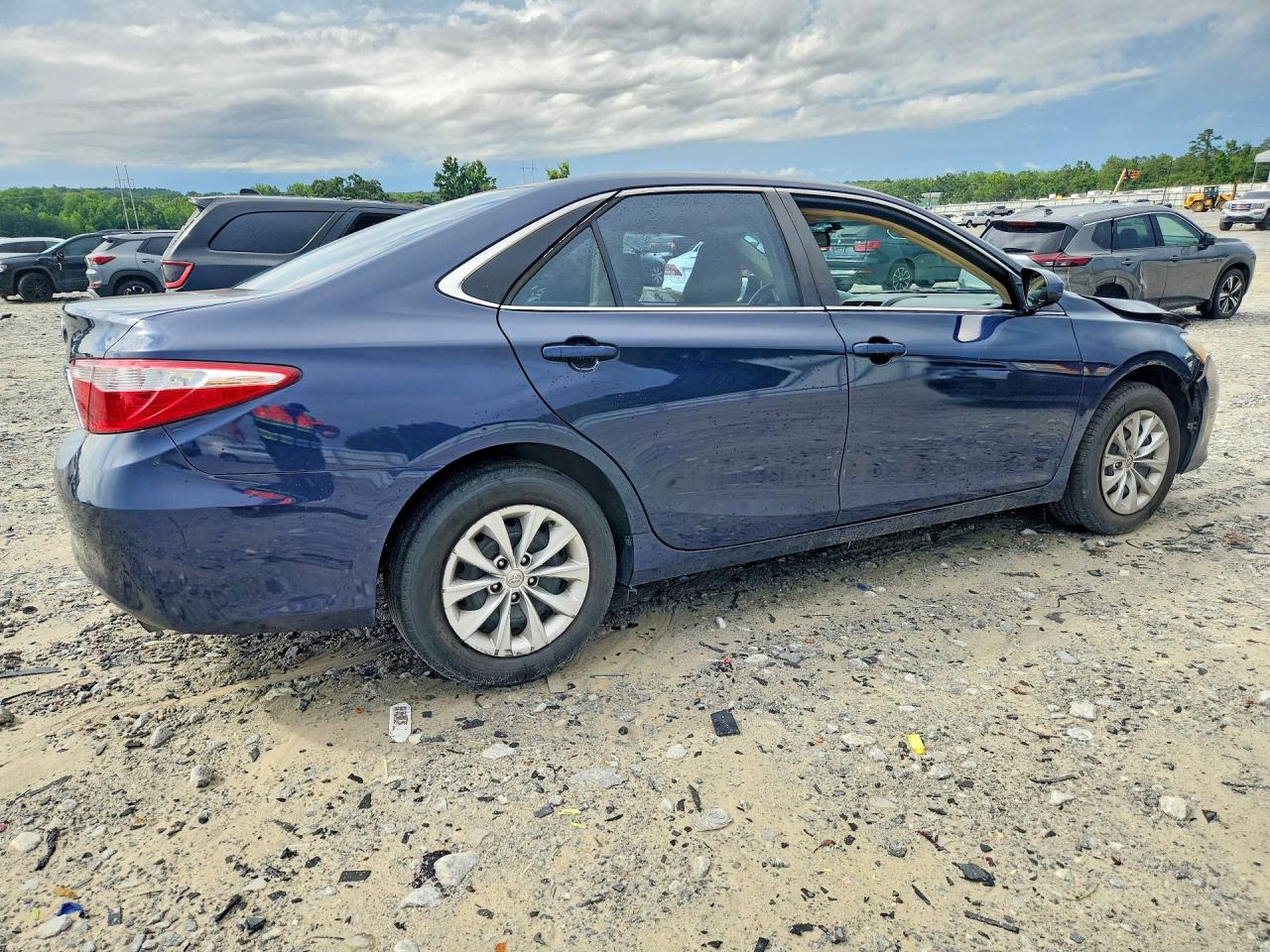 2017 TOYOTA CAMRY