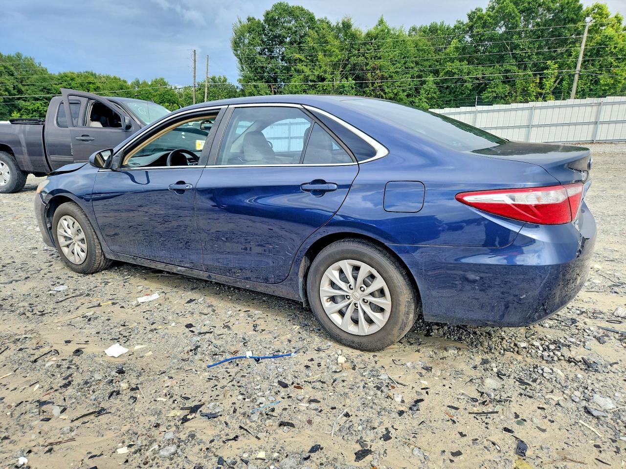 2017 TOYOTA CAMRY