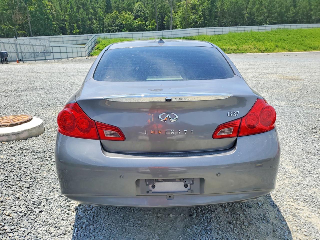 2013 INFINITI G37