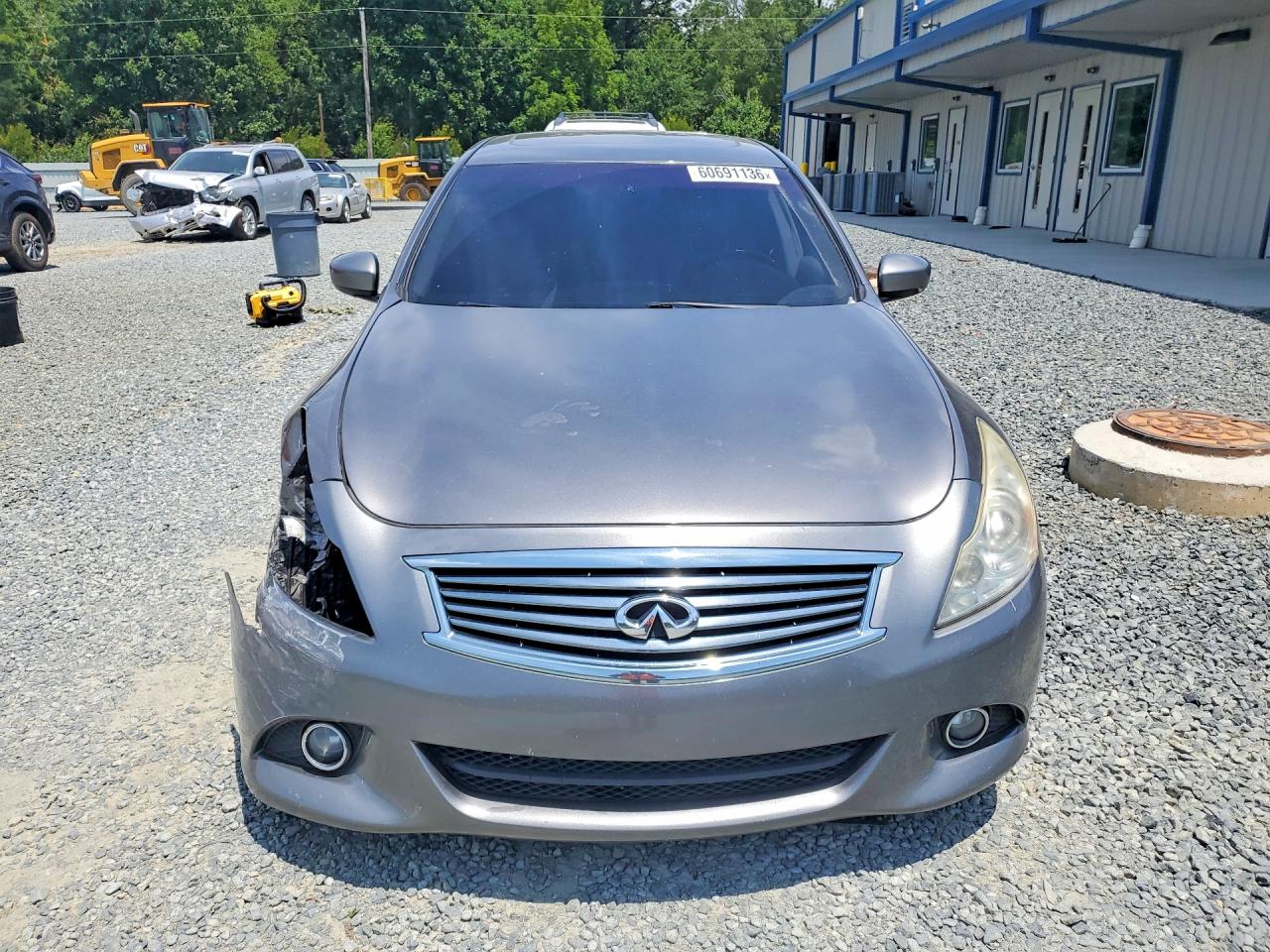 2013 INFINITI G37