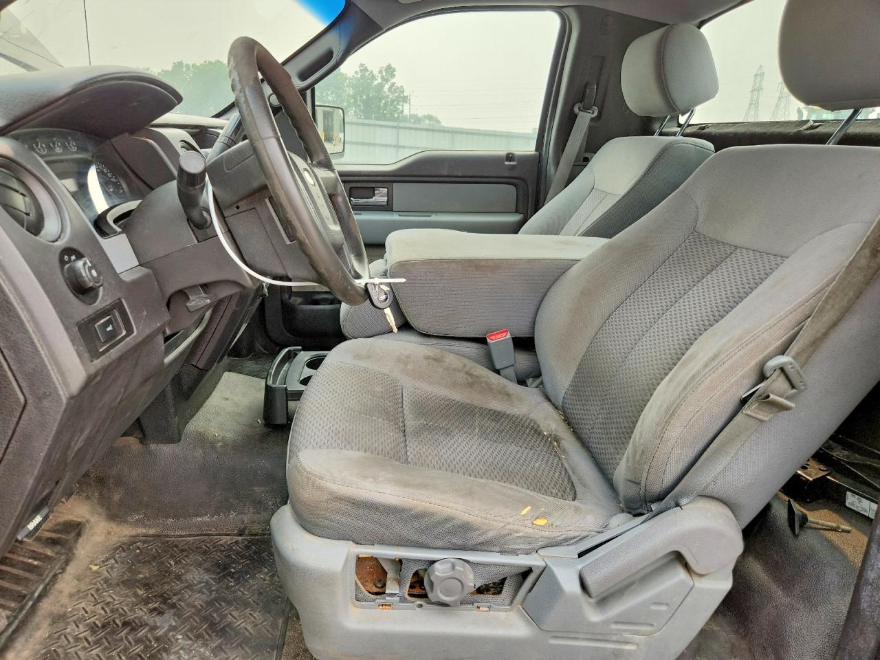 2012 FORD F150