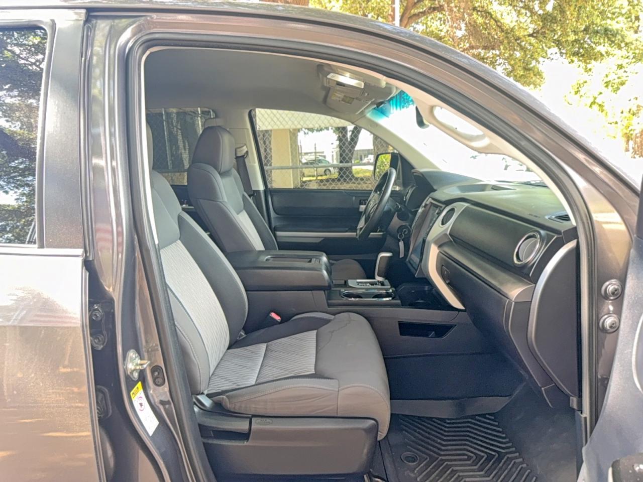 2016 TOYOTA TUNDRA