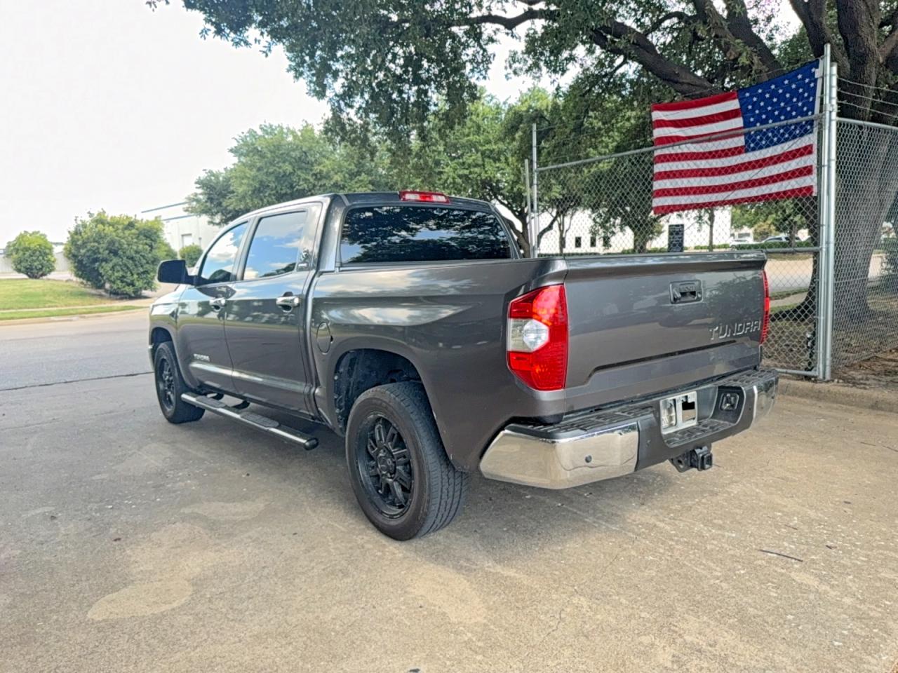 2016 TOYOTA TUNDRA