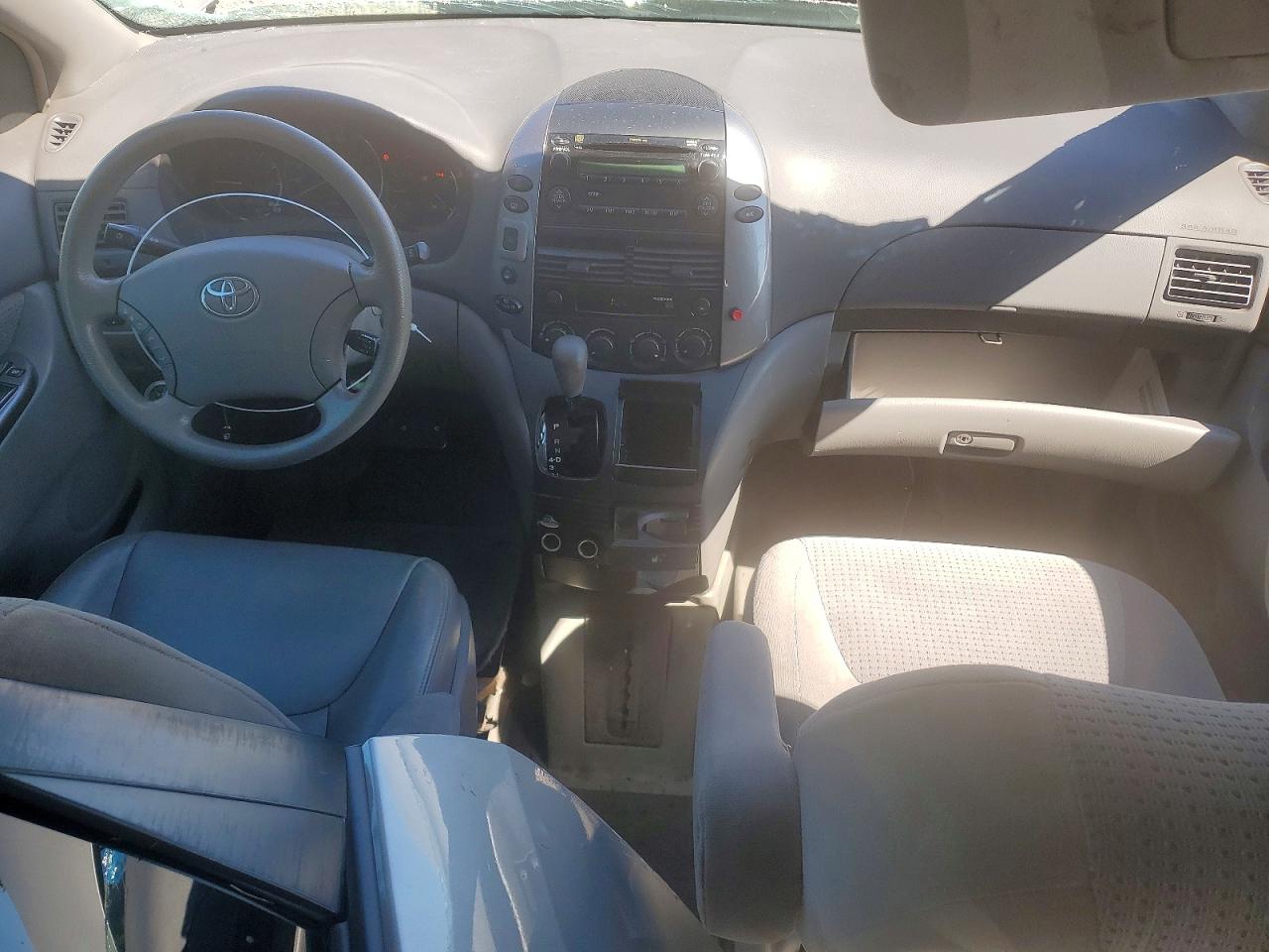 2006 TOYOTA SIENNA