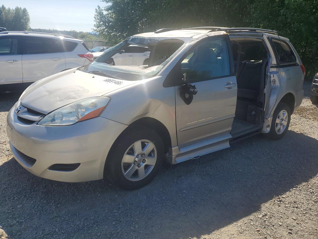 2006 TOYOTA SIENNA
