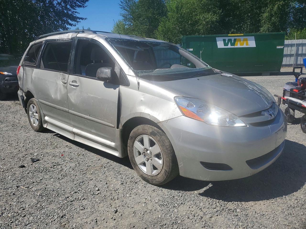 2006 TOYOTA SIENNA