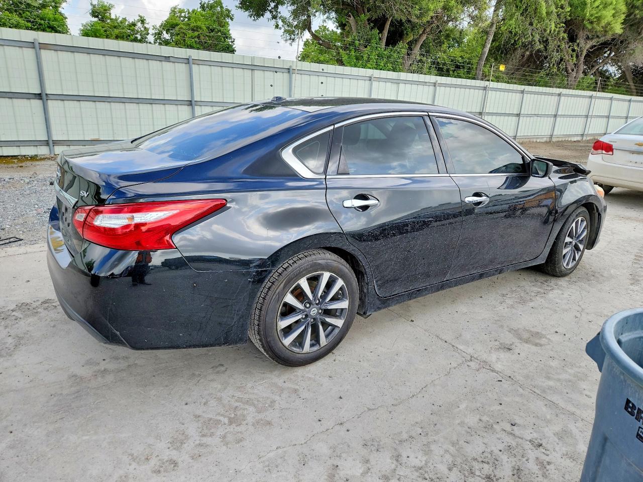 2017 NISSAN ALTIMA
