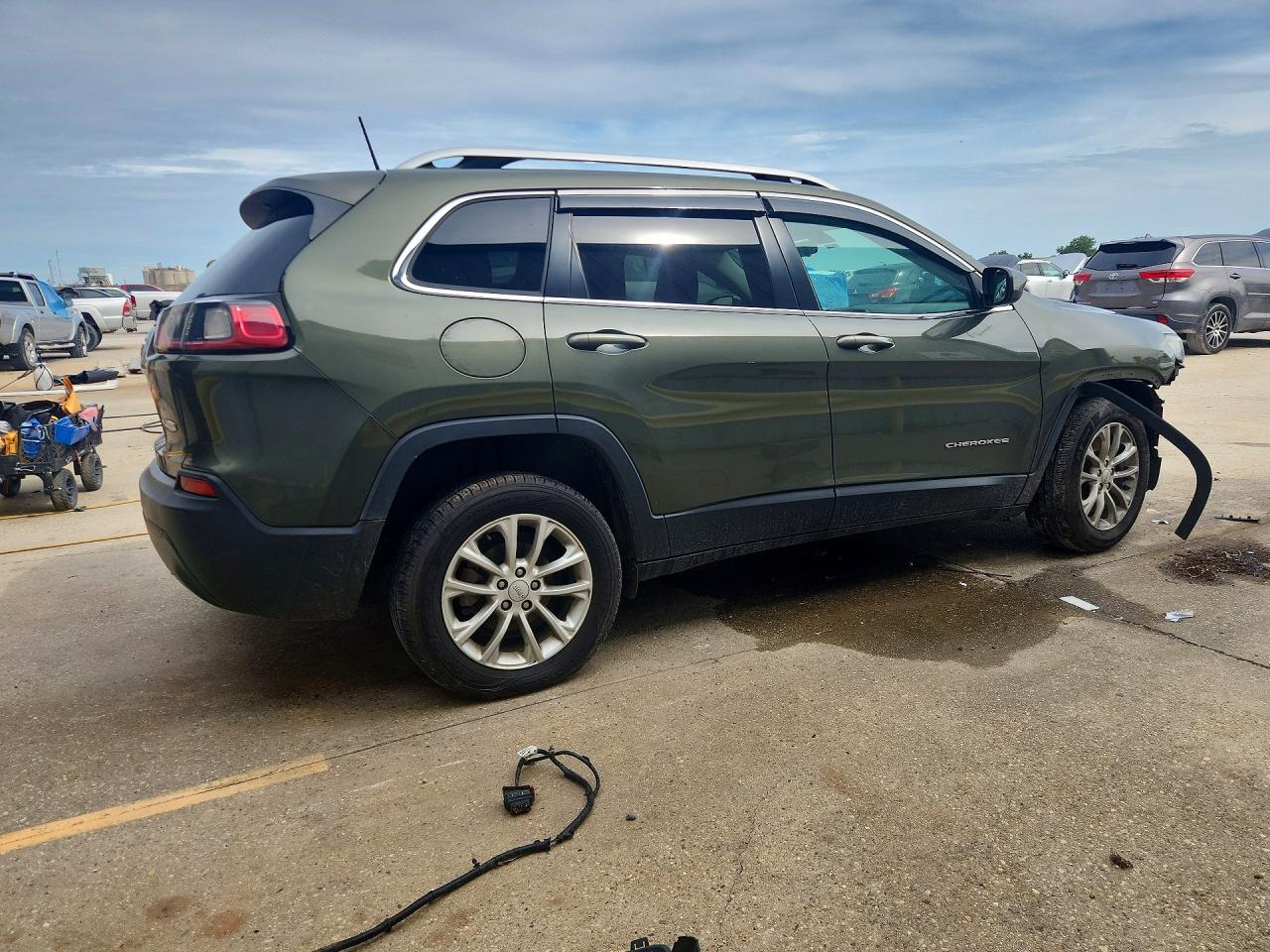 2019 JEEP CHEROKEE