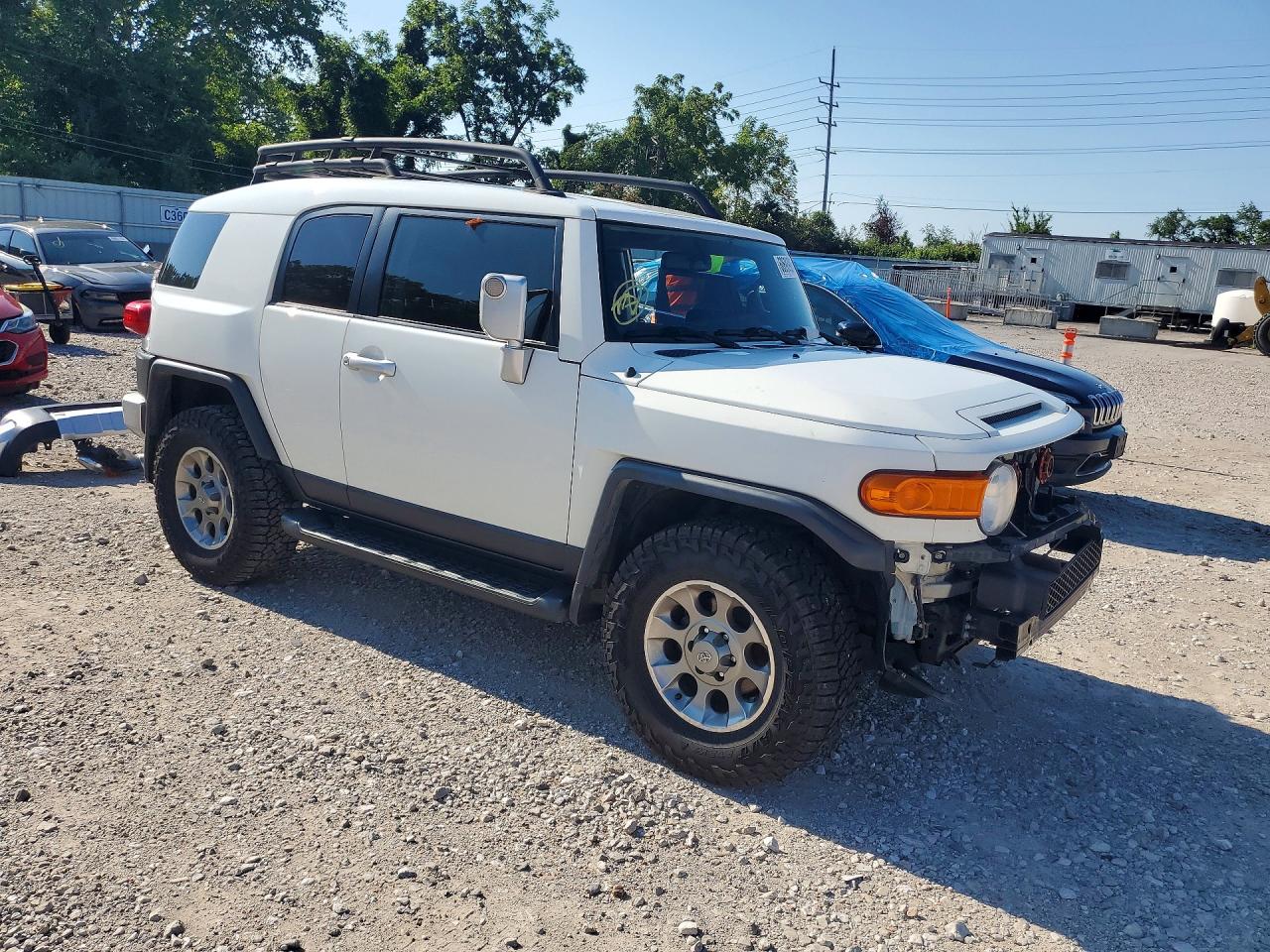 2011 TOYOTA FJ CRUISER