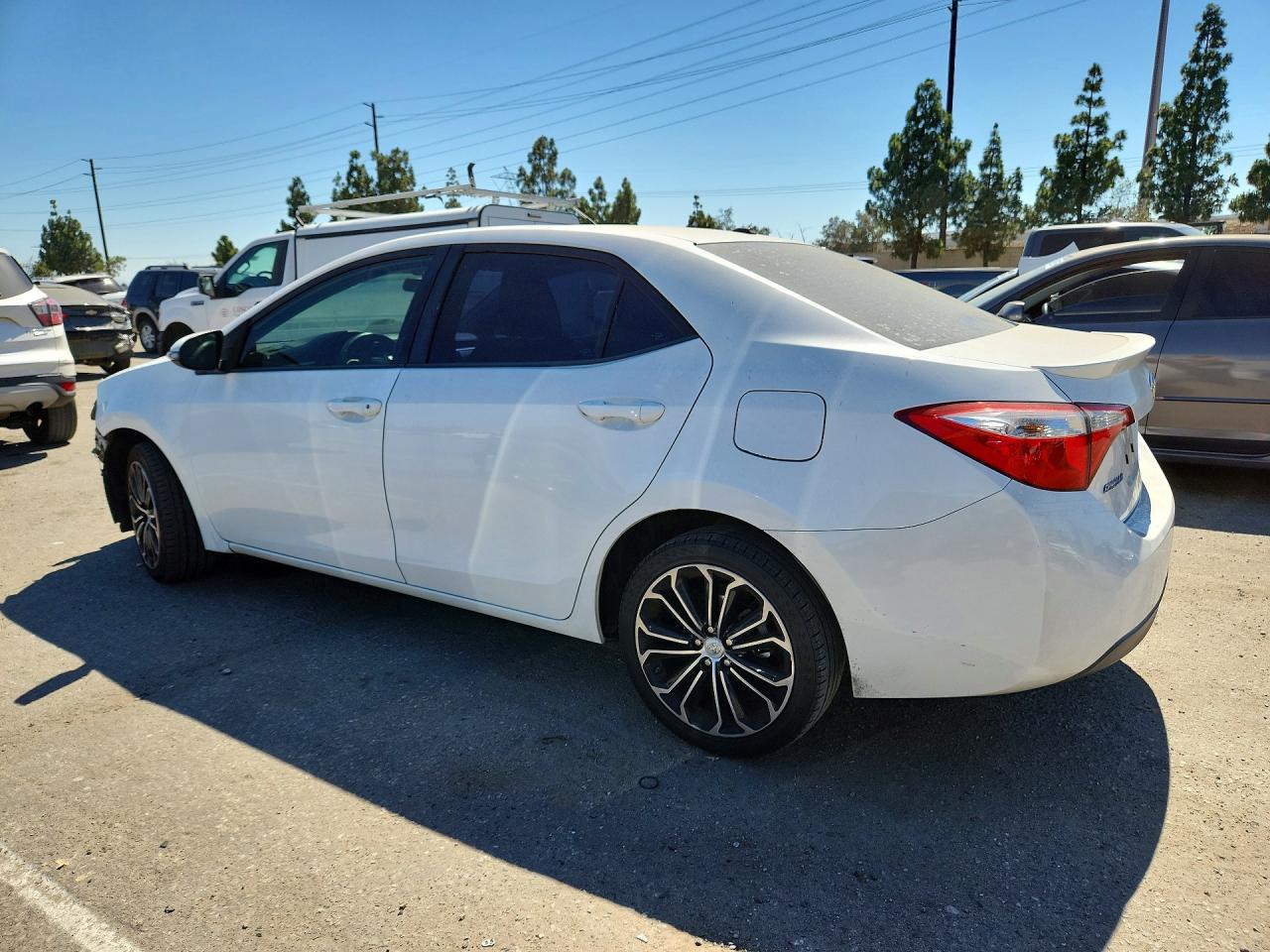 2015 TOYOTA COROLLA